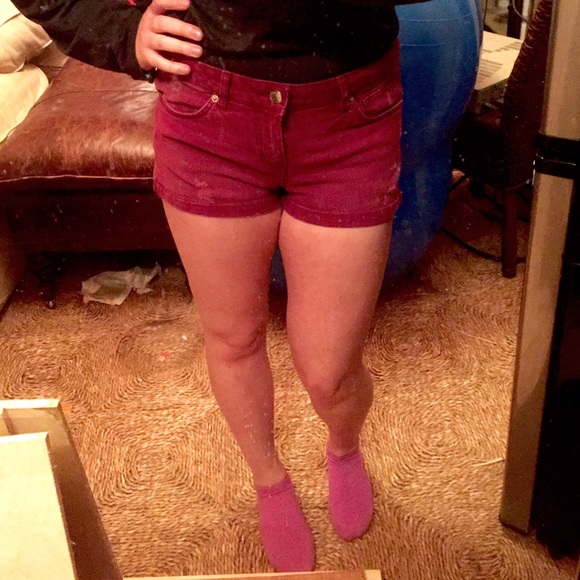 Maroon shorts! - Picture 3 of 4