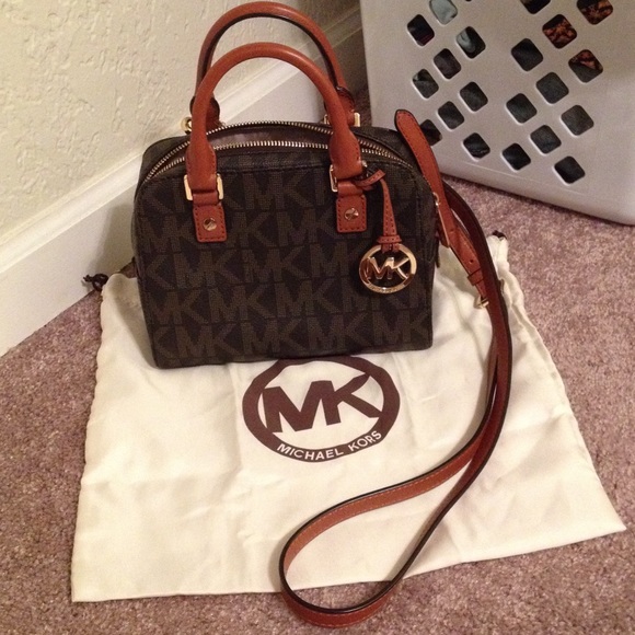 Michael kors satchel