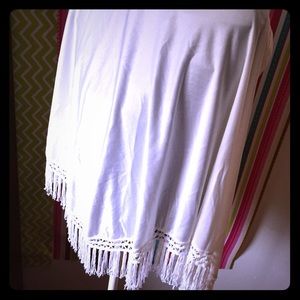 Beautiful white shawl / wrap / scarf