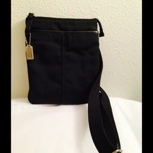 💯% Blk coach cross body