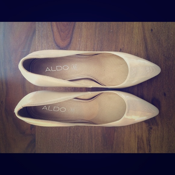ALDO patent leather nude pumps size 10 - Picture 1 of 4