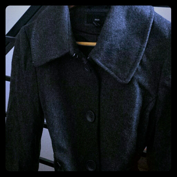 Grab H&M trench coat with removable belt