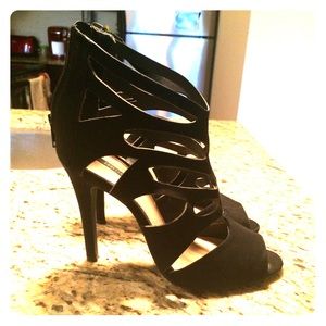 Black Forever 21 Cut Out Size 7.5 NO TRADES