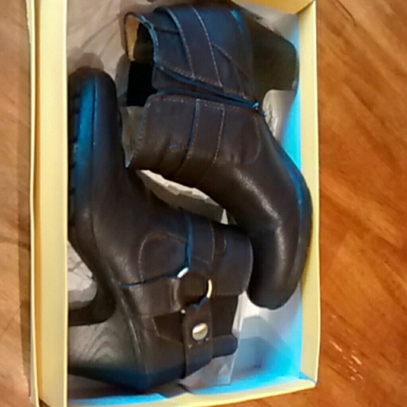 Ankle boots - Picture 1 of 1