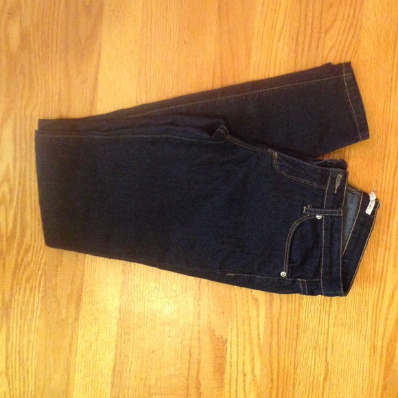 Forever 21 Dark Wash Denim Skinny Jeans