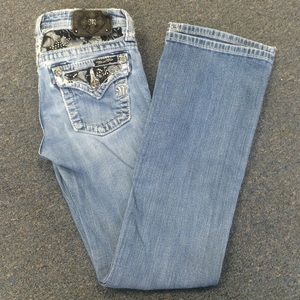 CUTE lace detailed miss me jeans