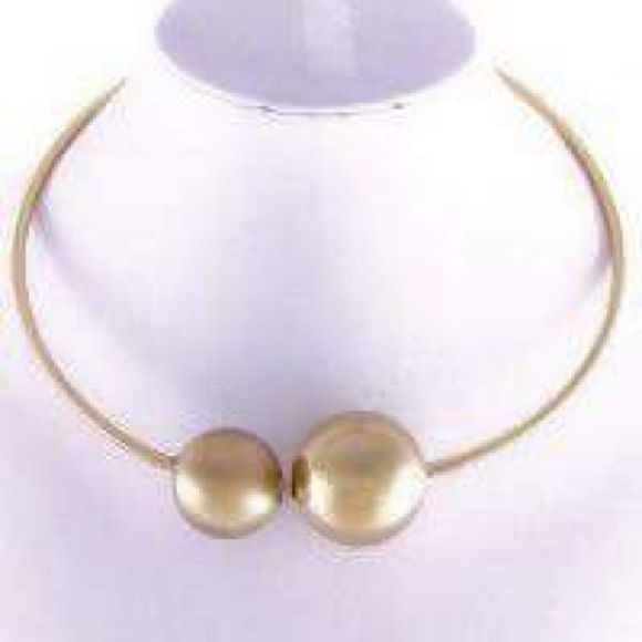 Gold Metal choker Necklace
