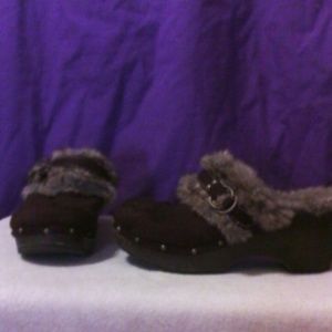 Fur lined clogs