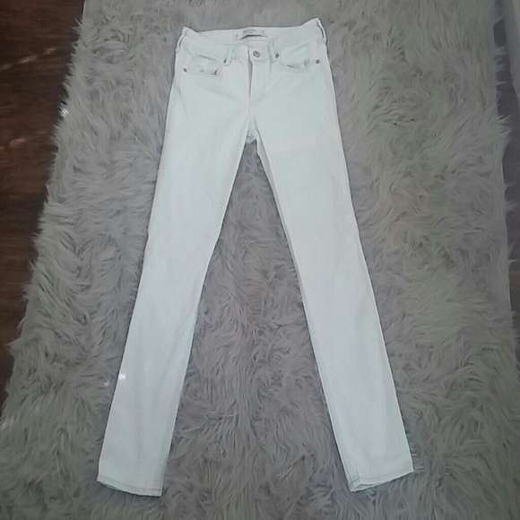 Light wash Abercrombie jeggings!