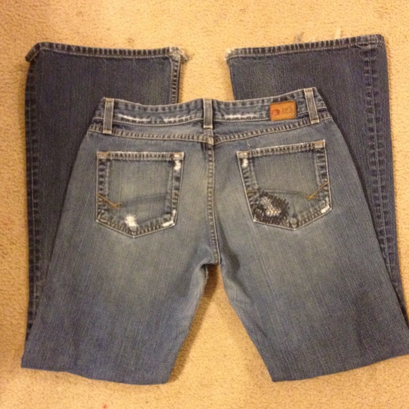 Distressed BKE