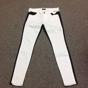 Koral, white/black colorblock