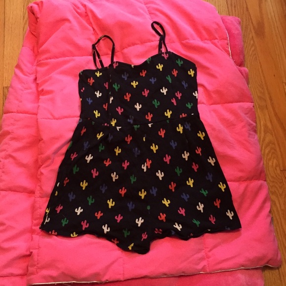 Forever 21 cotton knit "cactus" romper w/straps