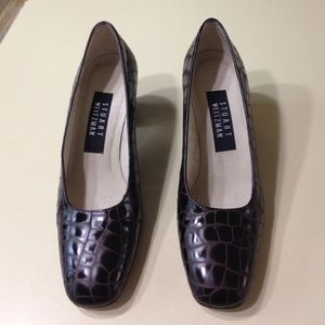 Stuart Weitzman brown snake skin pump