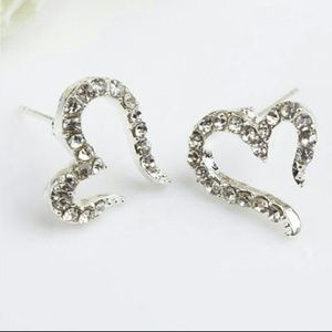 NEW Silver Rhinestone Heart Earrings