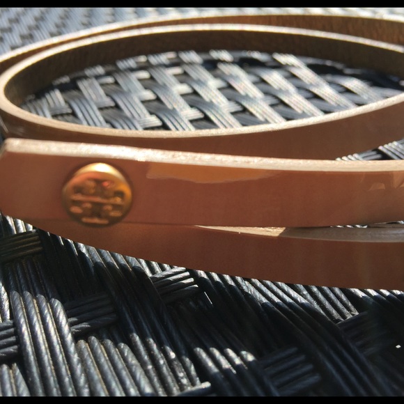 SOLD!!  NWT! Tory Burch skinny patent leather belt - Picture 2 of 4