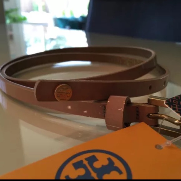 SOLD!!  NWT! Tory Burch skinny patent leather belt - Picture 3 of 4