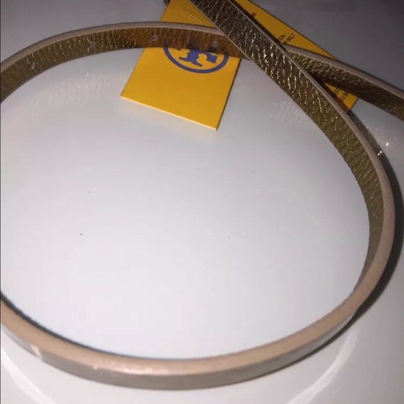 SOLD!!  NWT! Tory Burch skinny patent leather belt - Picture 4 of 4