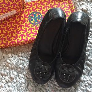 Tory Burch Black Reva Flats, sz 38/Run small, 7