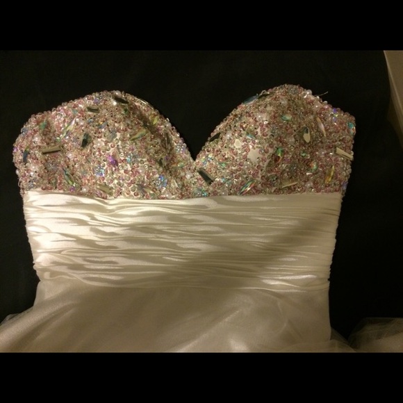 prom dress! - Picture 3 of 4