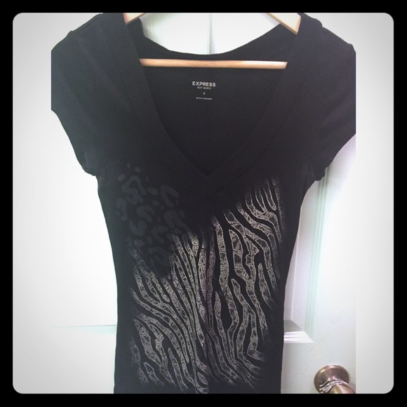 Fun V- Neck
