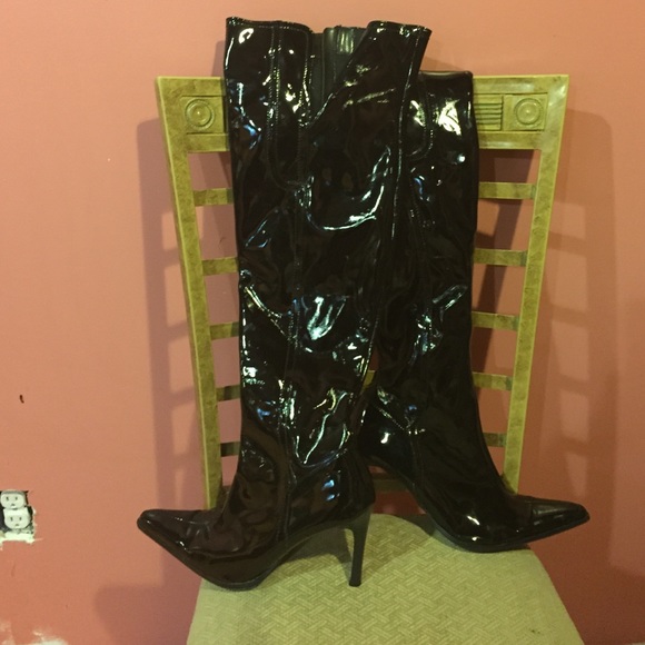 Knee high Patent leather boots