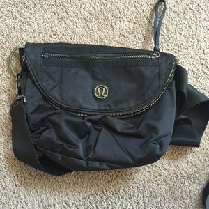 VGUC lululemon festival bag