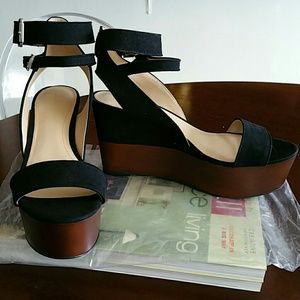 ZARA TRAFALUC WEDGE SHOES