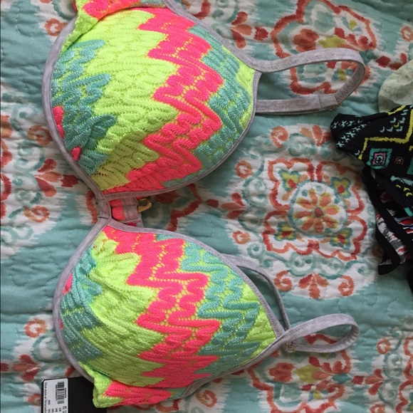 Victoria Secret Bikini Top 36D
