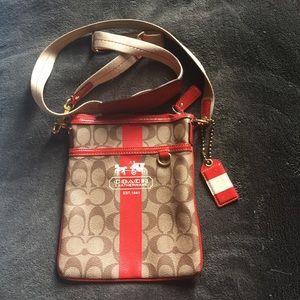 Authentic COACH Heritage Swing Pack