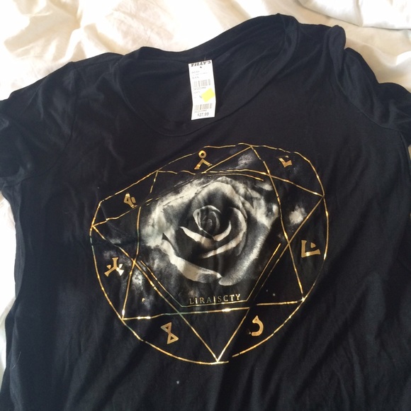 Short sleeve t shirt