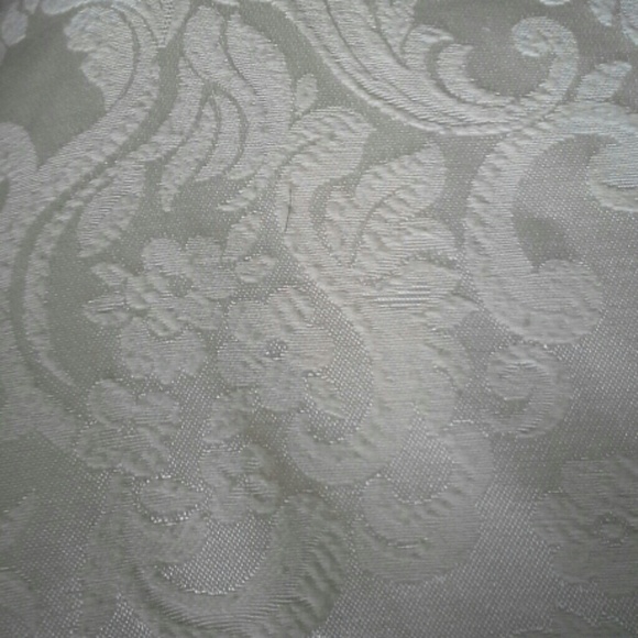 Skirts - Picture 2 of 3