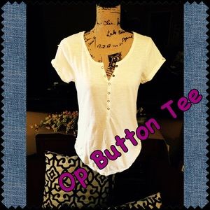 Op BUTTON TEE TOP