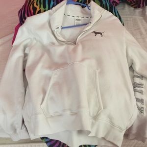 Vs half zip. Like new.