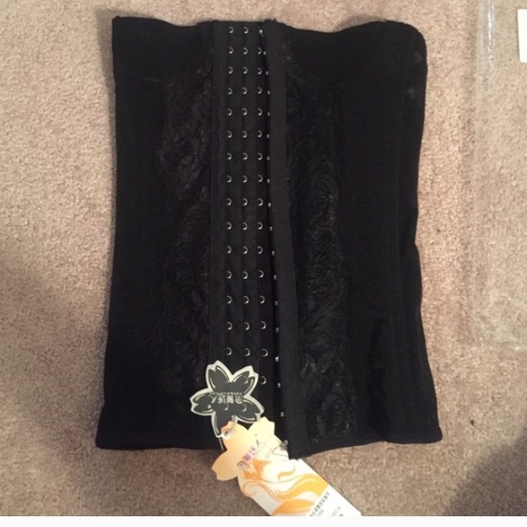 Waist Trainer / Cincher. Size XS. NWT