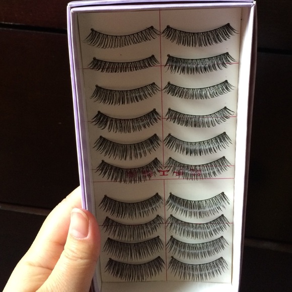 10 pairs lashes