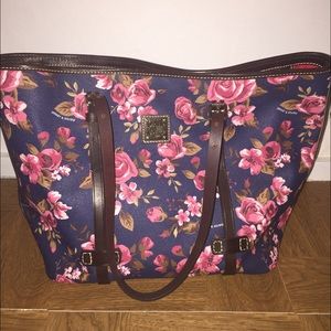 🌸Dooney & Bourke Bag 🌸