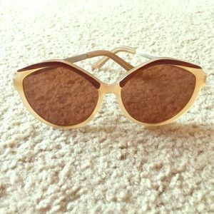 Tan/peach house of Harlow sunglasses