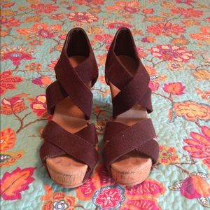 Brown cork wedges