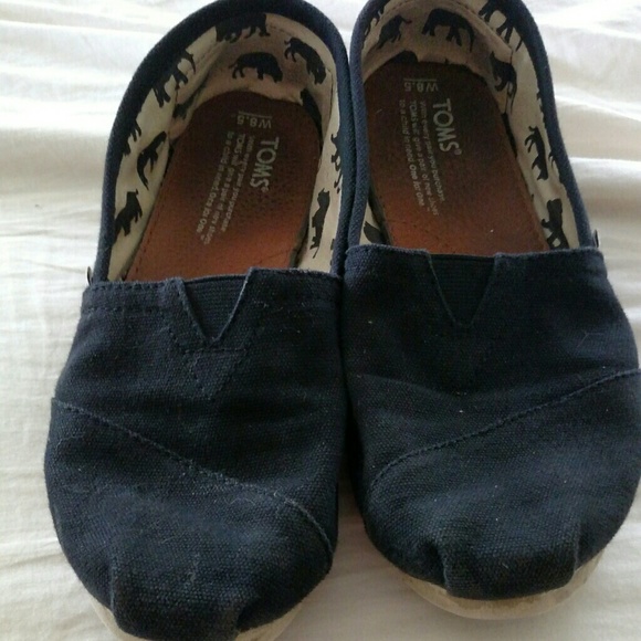 Black toms