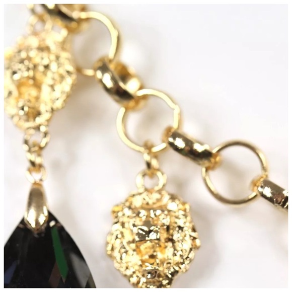 D11 Large Black Crystal Lion Head Pendant Necklace - Picture 4 of 4