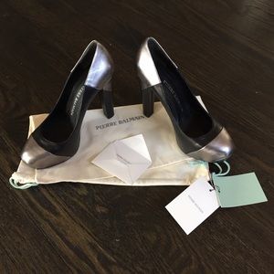 SALE‼️ ✨HP✨Pierre Balmain Décolleté . Size 7