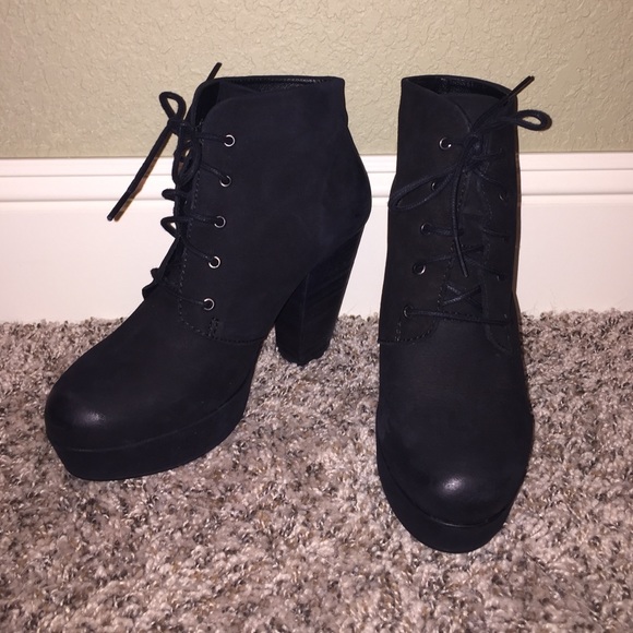 BRAND NEW • NWOT Steve Madden Shoes!