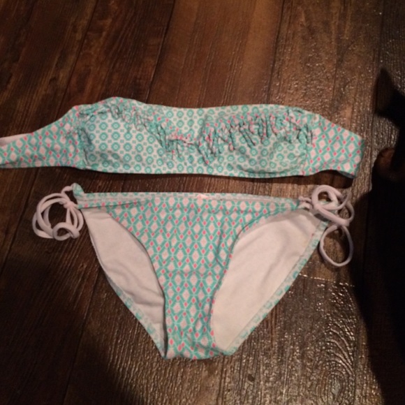 bandeau bikini
