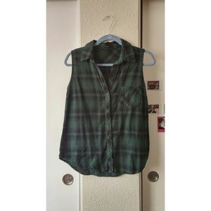 F21 || sleeveless flannel top