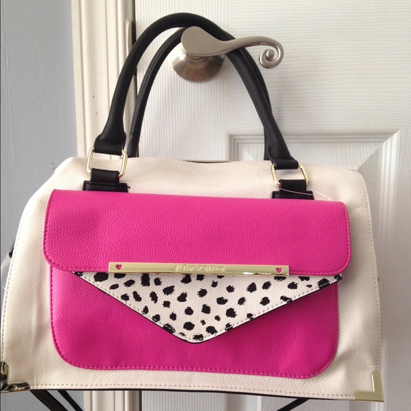 ✂️Price Cut✂️Gorgeous Betsy Johnson Satchel!!