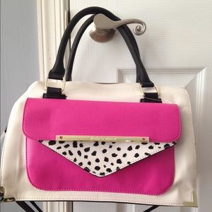 ✂️Price Cut✂️Gorgeous Betsy Johnson Satchel!!