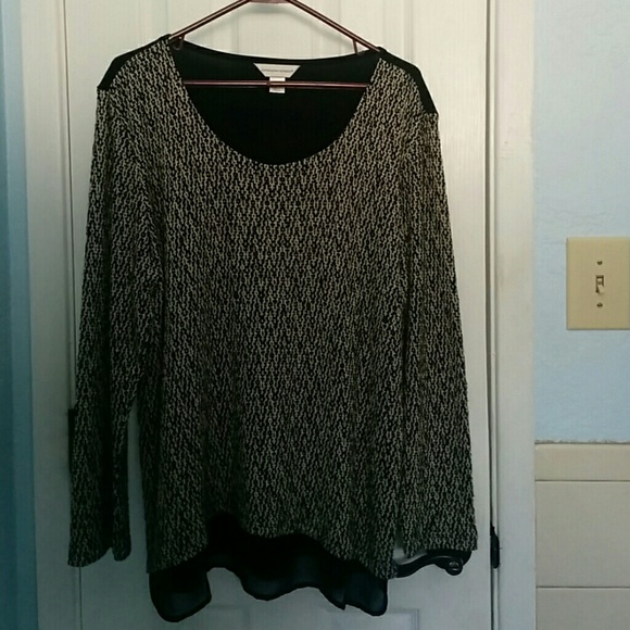 Long sleeved top