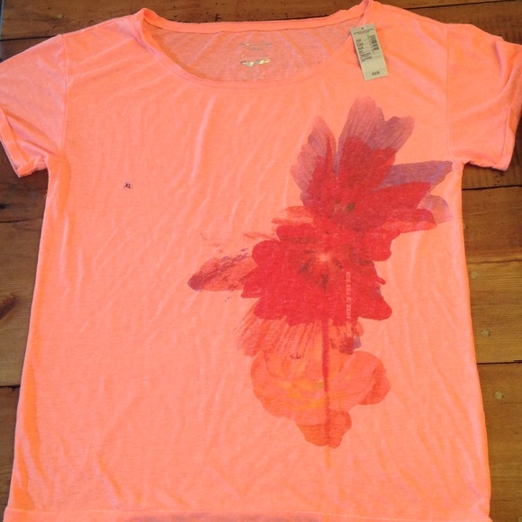 NWT short sleeve A.E shirt