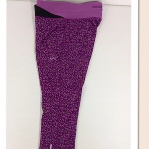 ***SOLD***Nike Dri-fit crops