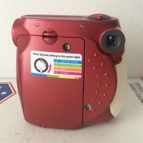 Polaroid Camera - Picture 4 of 4